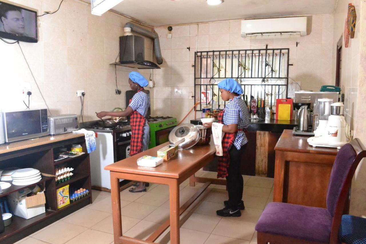 Limoh Suites Benin City Exteriör bild