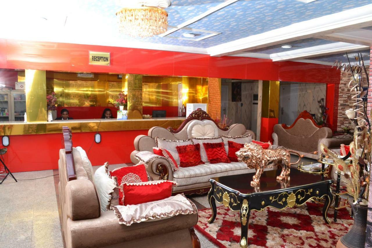 Limoh Suites Benin City Exteriör bild
